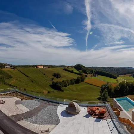 Klein Holland Couette-café 4*