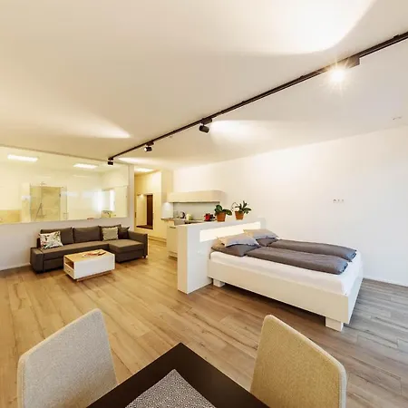 Klein Holland 卡芬斯蒂恩