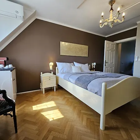 Klein Holland 卡芬斯蒂恩