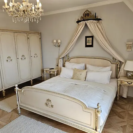 Klein Holland Couette-café