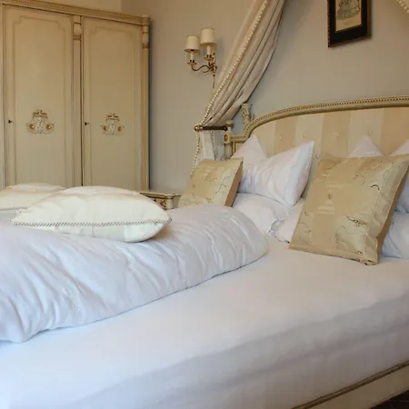 Klein Holland Couette-café 4*